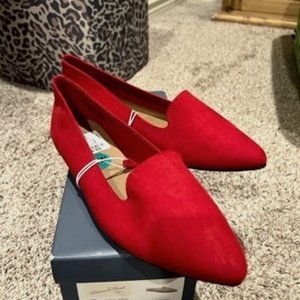 Red pointy toe Flats